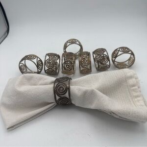 Set Of 8 VTG Hammered Metal Spiral Swirl Napkin Rings Holders 1.75”